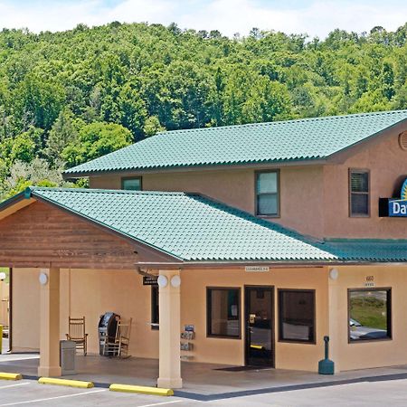 Days Inn By Wyndham Cherokee Near Casino Экстерьер фото