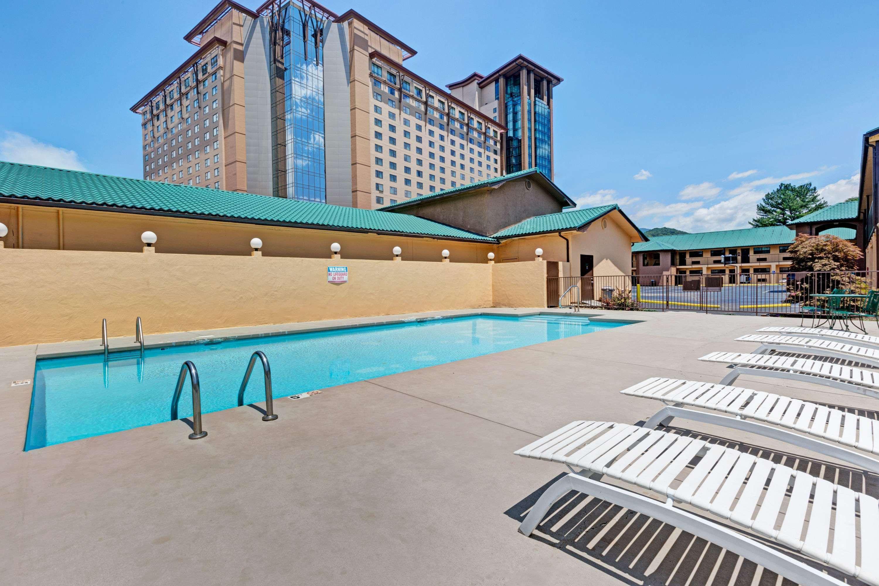 Days Inn By Wyndham Cherokee Near Casino Экстерьер фото